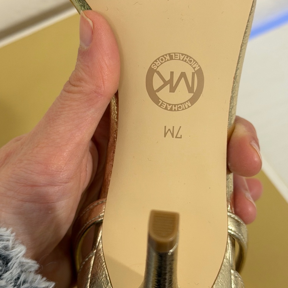 NIB Michael Kors Simone Mid Sandal Pale Gold High Heel Ankle Strap Shoes Sz 7 - Picture 11 of 13